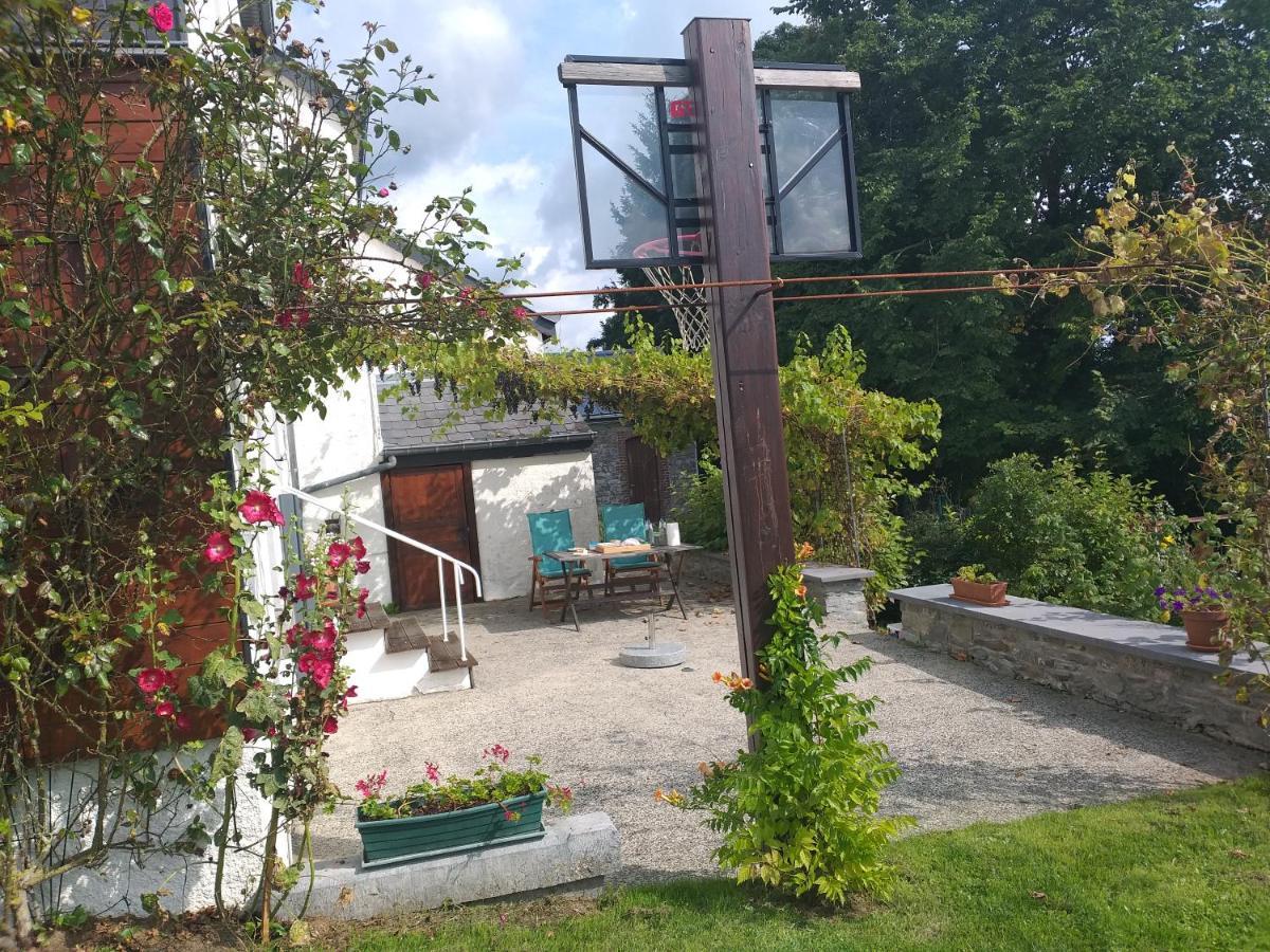 Bertogne Gite L'Ecole De Ma Mere 빌라 외부 사진